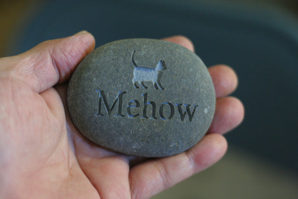 Gift for pet lovers - Companion Stone - Pet tribute on beach pebble