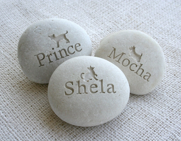 Gift for pet lovers - Companion Stone - Pet tribute on beach pebble