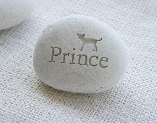 Gift for pet lovers - Companion Stone - Pet tribute on beach pebble