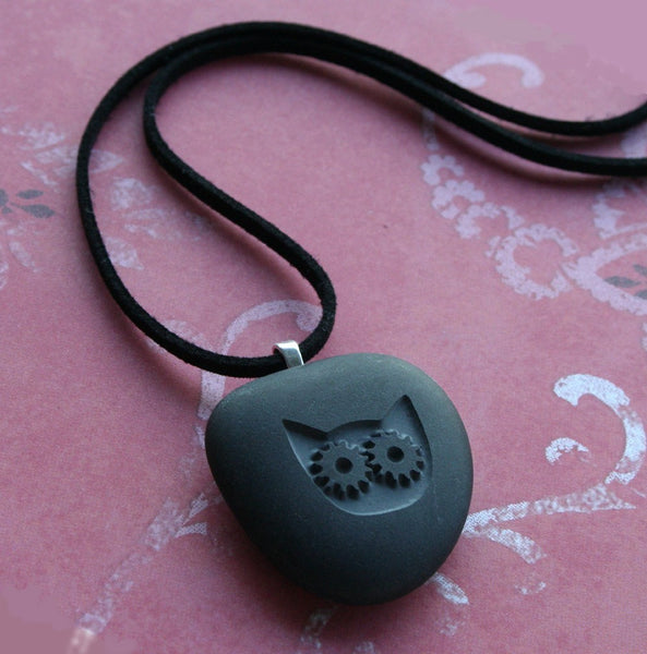 Steampunk Kitty - Tiny PebbleGlyph Pendent (C) - engraved gray beach pebble necklace by SJ-Engraving