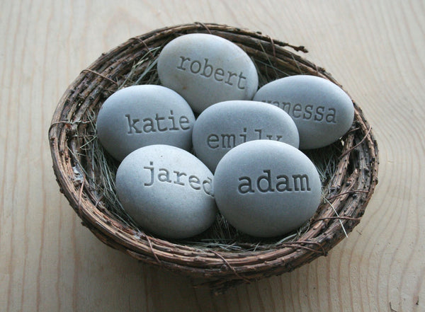 Mother's nest - Grandmother, mother gift - Set of 6 engraved name stones in family bird nest decor by SJ-Engraving