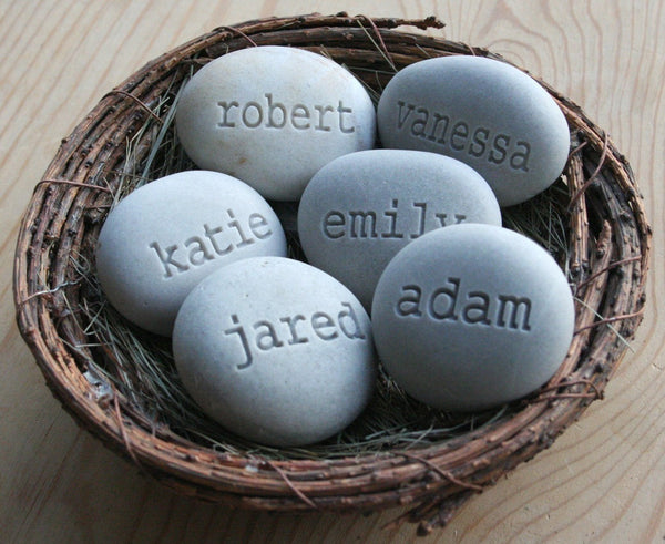 Mother's nest - Grandmother, mother gift - Set of 6 engraved name stones in family bird nest decor by SJ-Engraving