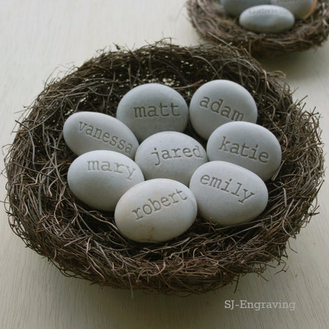 Personalized mothers  gift - Mom's Nest (c) - Set of 8 name stones in bird nest