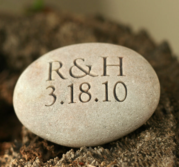 Oathing Stone - neo classic design - for wedding, anniversary or commitment by SJ-Engraving
