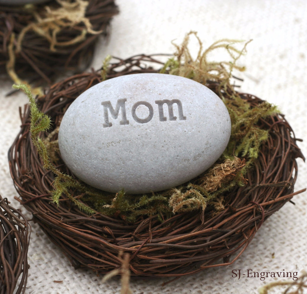 Mom - The Pebble Nest (TM) by sjEngraving