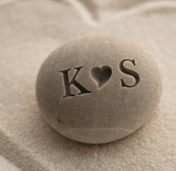 Personalized gift for him or her - i (heart) u beach stone - Petite love stone with couple's initials